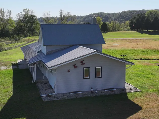 $450,000 | 34760 Fawn Drive, Lanesboro, MN 55949