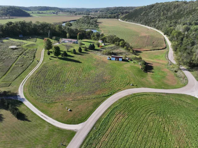 $450,000 | 34760 Fawn Drive, Lanesboro, MN 55949