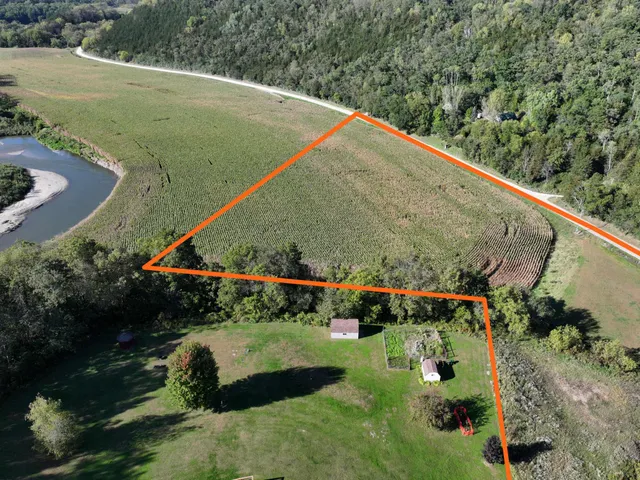 $450,000 | 34760 Fawn Drive, Lanesboro, MN 55949