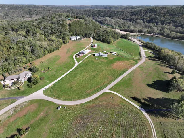 $450,000 | 34760 Fawn Drive, Lanesboro, MN 55949