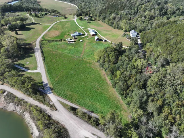 $450,000 | 34760 Fawn Drive, Lanesboro, MN 55949