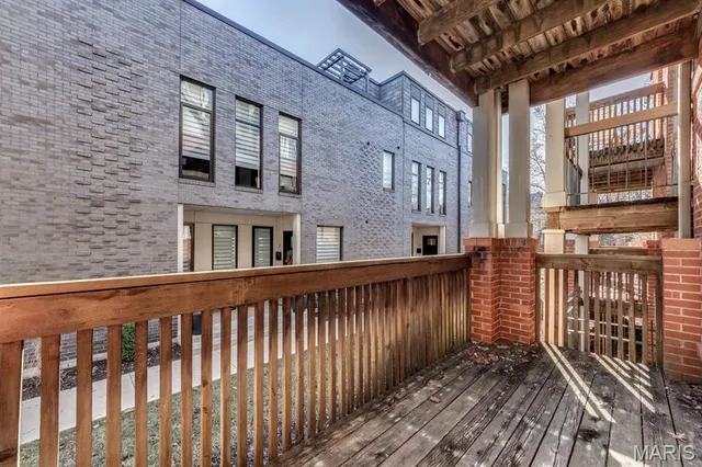 $275,000 | 4111 West Pine Boulevard, Unit 11, St. Louis, MO 63108