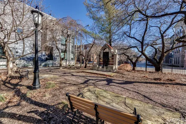 $275,000 | 4111 West Pine Boulevard, Unit 11, St. Louis, MO 63108