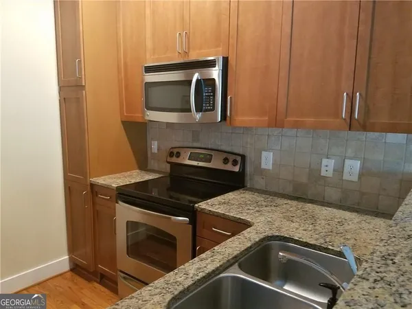 $2,200 | 216 Semel Circle Northwest, Unit 365, Atlanta, GA 30309