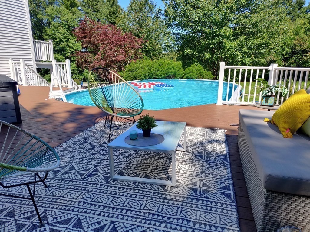 4 Rolling Hill Road Billerica, MA 01821 - Photo 5 of 41