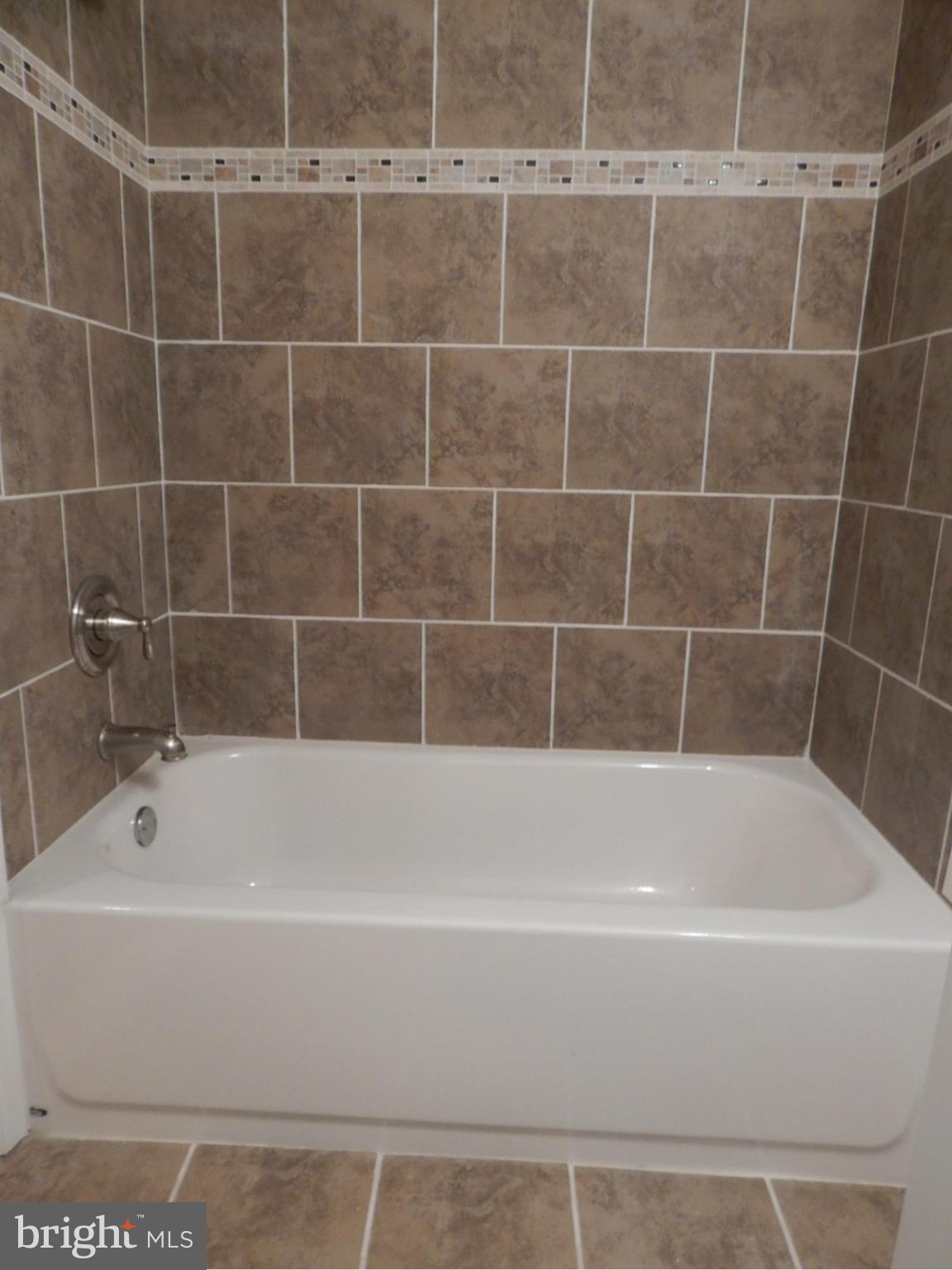 1704 Winford Road Baltimore, MD 21239 - Photo 21 of 25 Bath