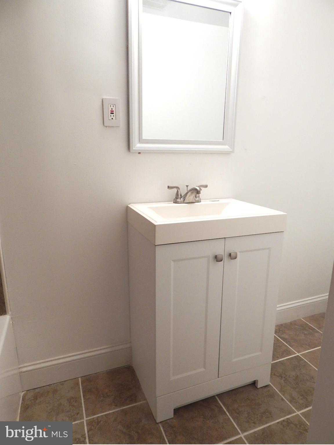 1704 Winford Road Baltimore, MD 21239 - Photo 22 of 25 Bath