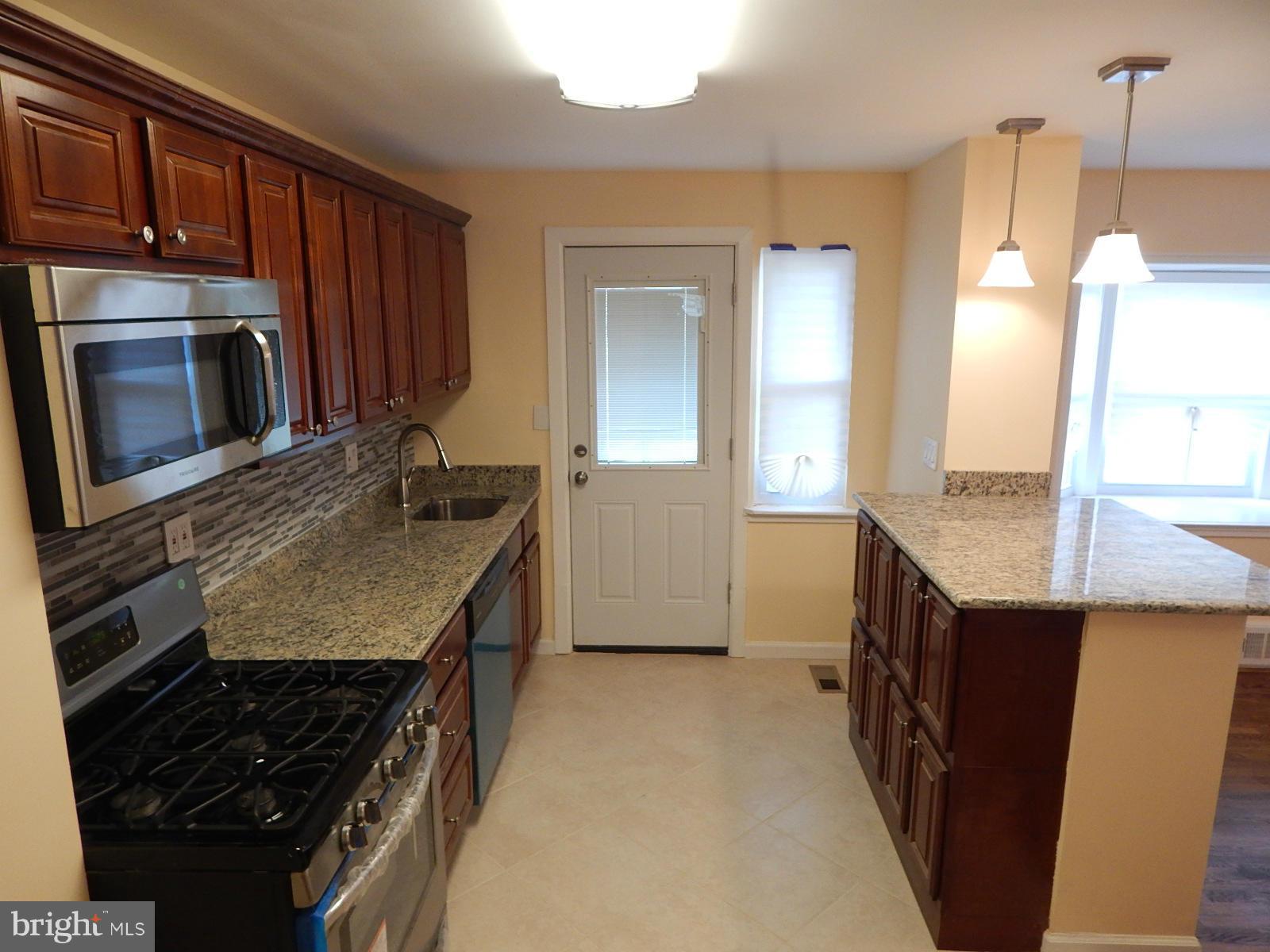 1704 Winford Road Baltimore, MD 21239 - Photo 6 of 25 Kitchen