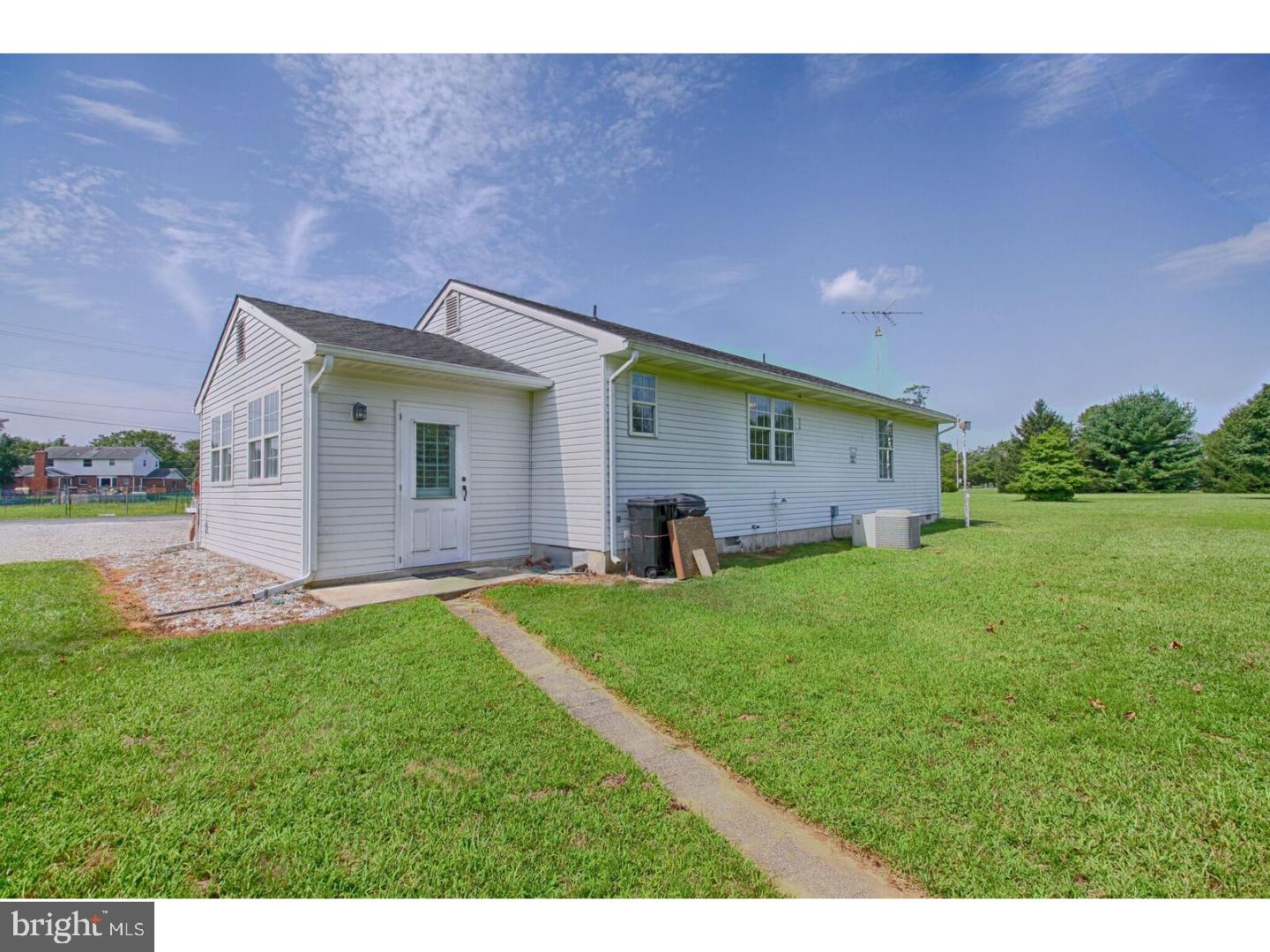 614 Burnt Mill Road Atco, NJ 08004 - Photo 5 of 23 Gallery Image 5