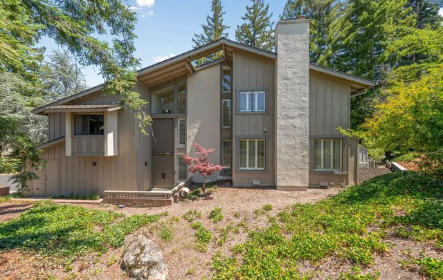 a front view of house with yard