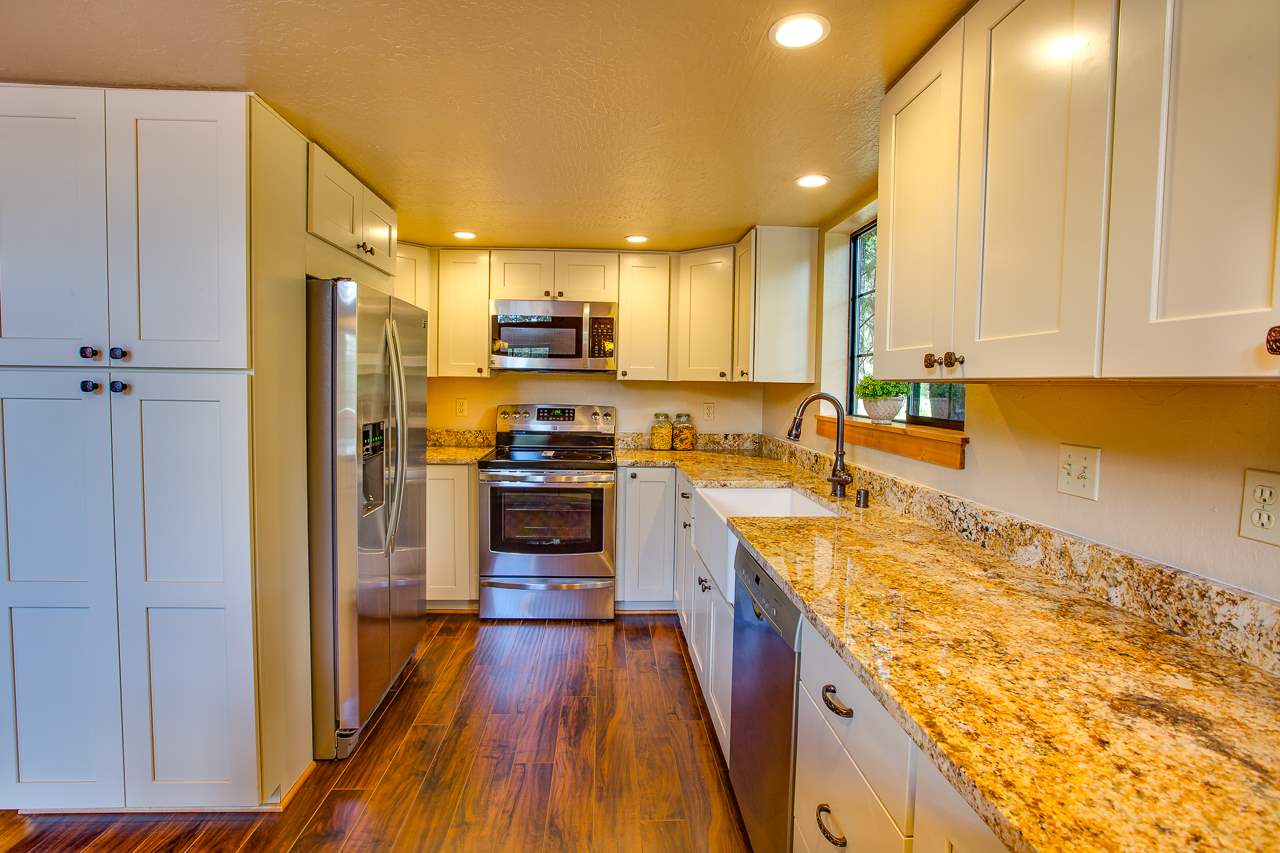 11707 Bennett Flat Road Truckee, CA 96161 - Photo 5 of 14 Gallery Image 5
