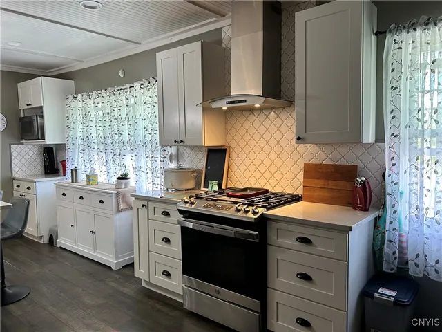 $368,000 | 6572 Lakeshore Road, Cicero, NY 13039