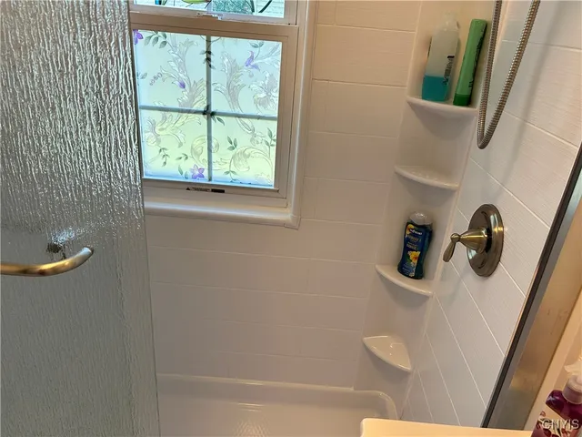 $368,000 | 6572 Lakeshore Road, Cicero, NY 13039