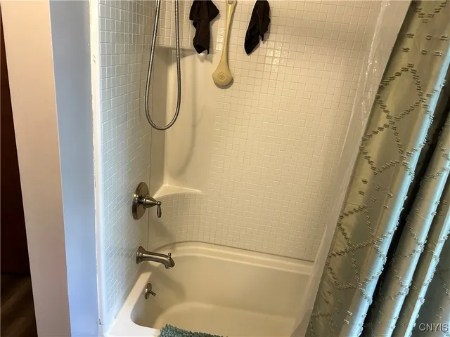 $368,000 | 6572 Lakeshore Road, Cicero, NY 13039