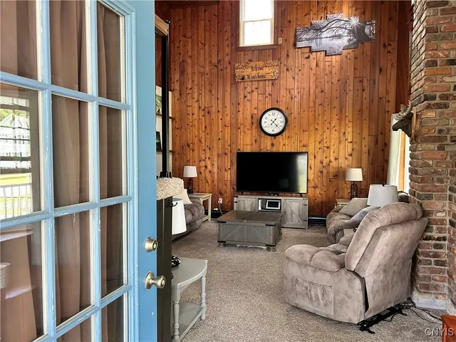 $368,000 | 6572 Lakeshore Road, Cicero, NY 13039