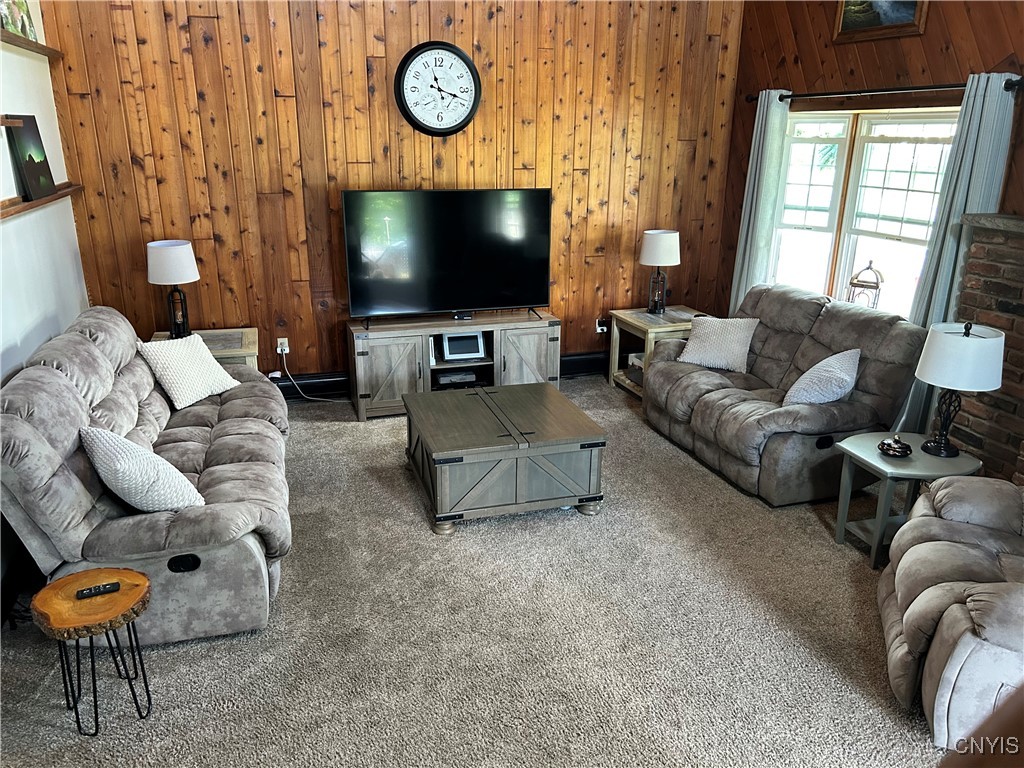 6572 Lakeshore Road Cicero, NY 13039 - Photo 10 of 49