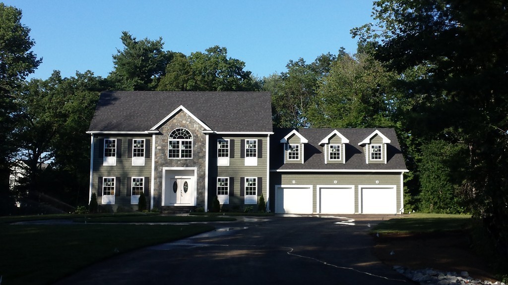 4 Trinity Court Andover, MA 01810 - Photo 2 of 16 Gallery Image 2