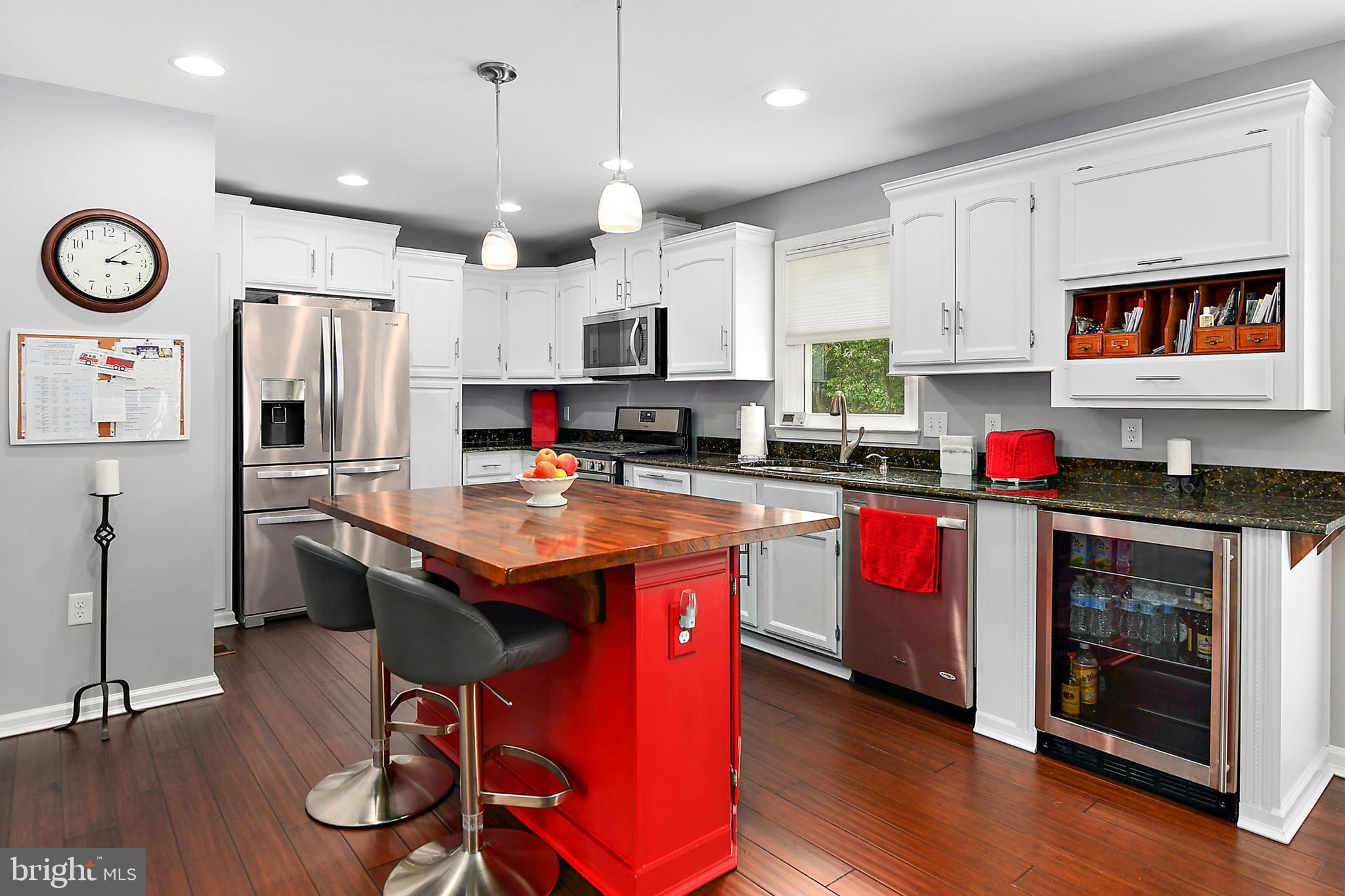36062 Cobbs Hill Road Willards, MD 21874 - Photo 10 of 43 Kitchen with stainless steel appliances