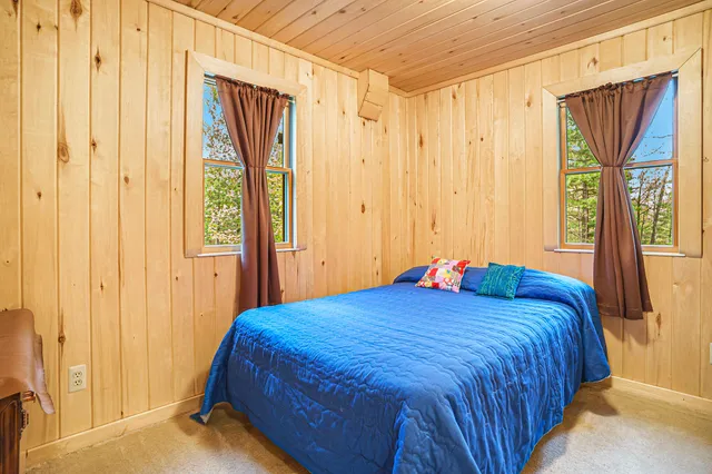 $1,000,000 | 4900 North Railroad Avenue, Pentwater, MI 49449