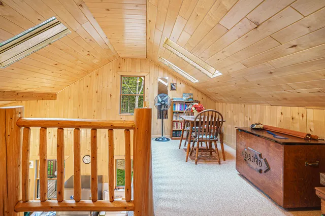 $1,000,000 | 4900 North Railroad Avenue, Pentwater, MI 49449