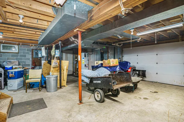 $1,000,000 | 4900 North Railroad Avenue, Pentwater, MI 49449