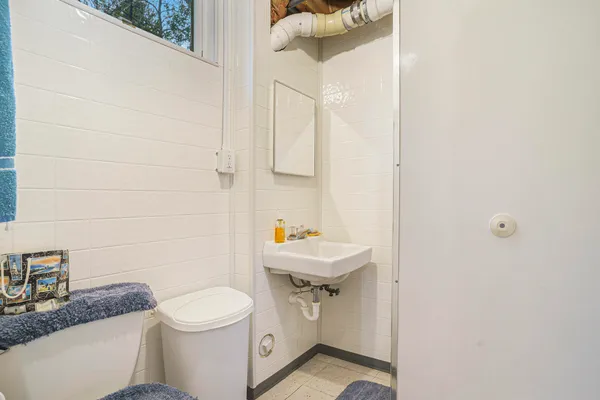 $1,000,000 | 4900 North Railroad Avenue, Pentwater, MI 49449