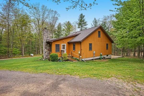 $1,000,000 | 4900 North Railroad Avenue, Pentwater, MI 49449