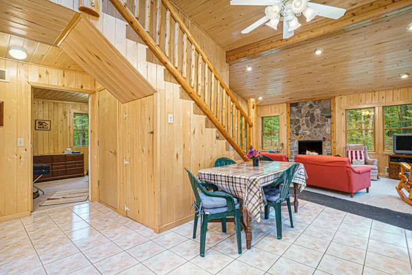 $1,000,000 | 4900 North Railroad Avenue, Pentwater, MI 49449