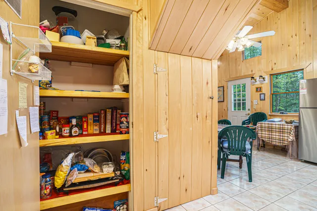 $1,000,000 | 4900 North Railroad Avenue, Pentwater, MI 49449