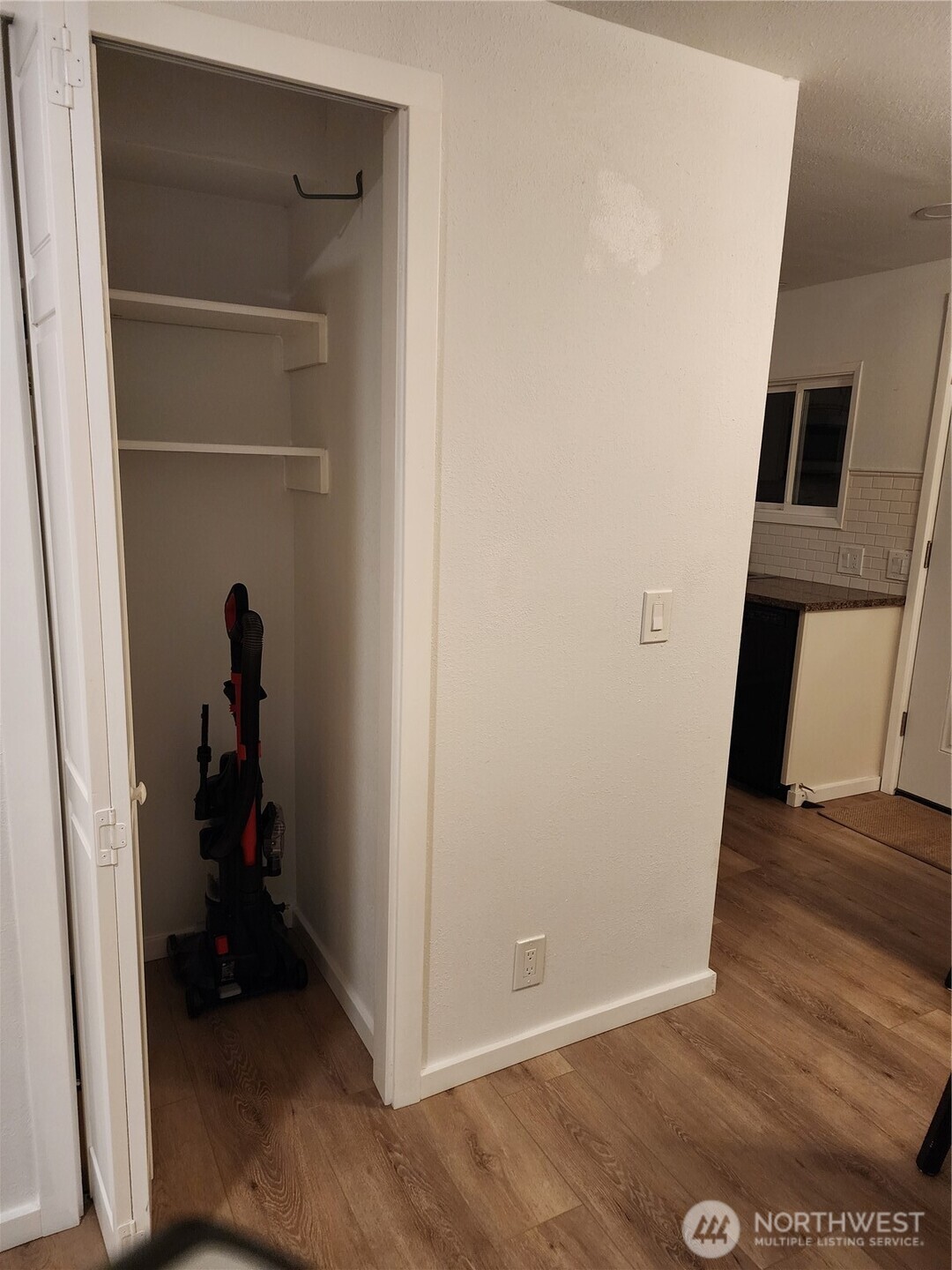 201 Union Avenue Southeast, Unit 43 Renton, WA 98059 - Photo 24 of 34 a view of hallway with wooden floor
