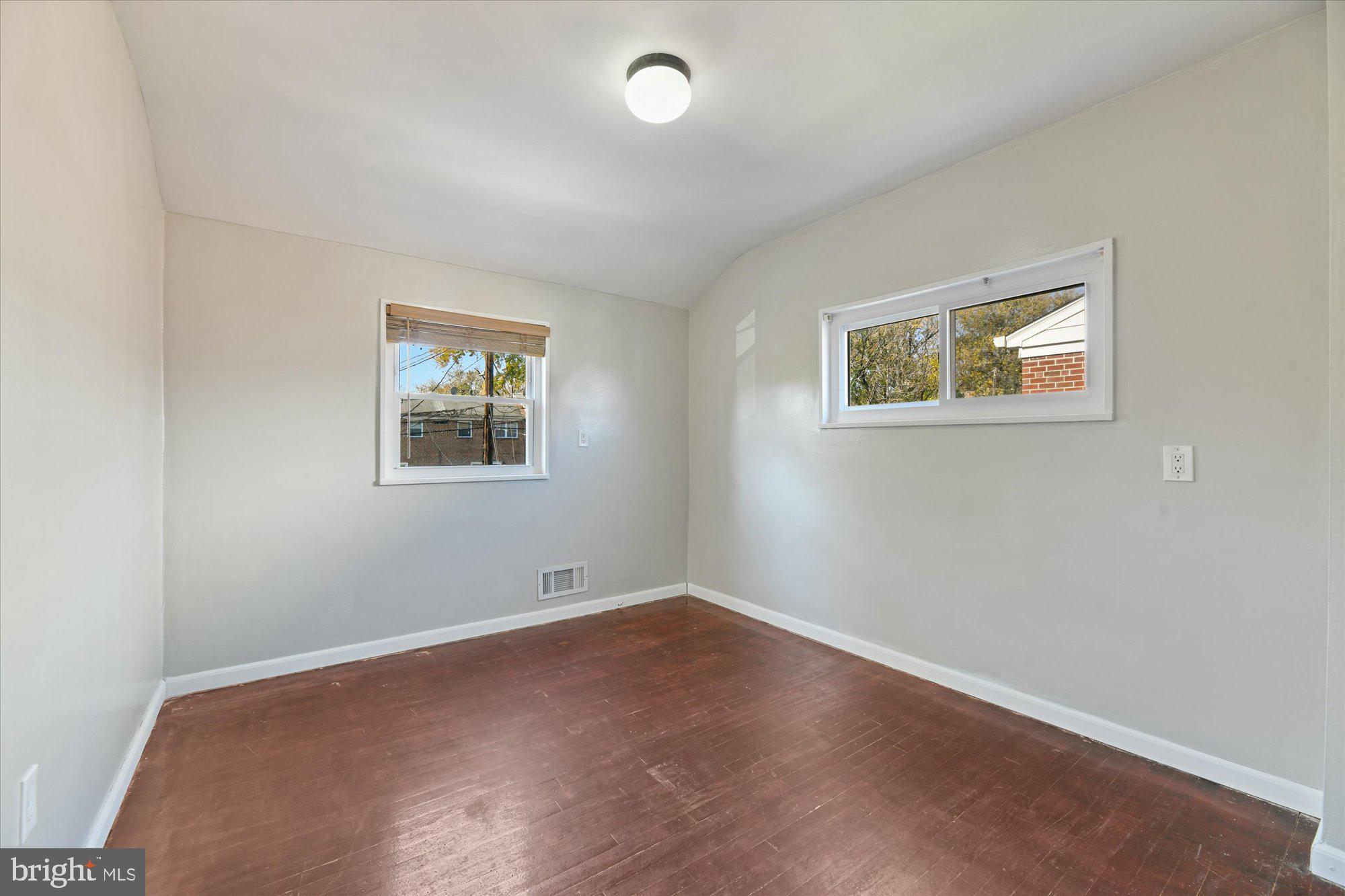 636 Brisbane Road Baltimore, MD 21229 - Photo 18 of 31