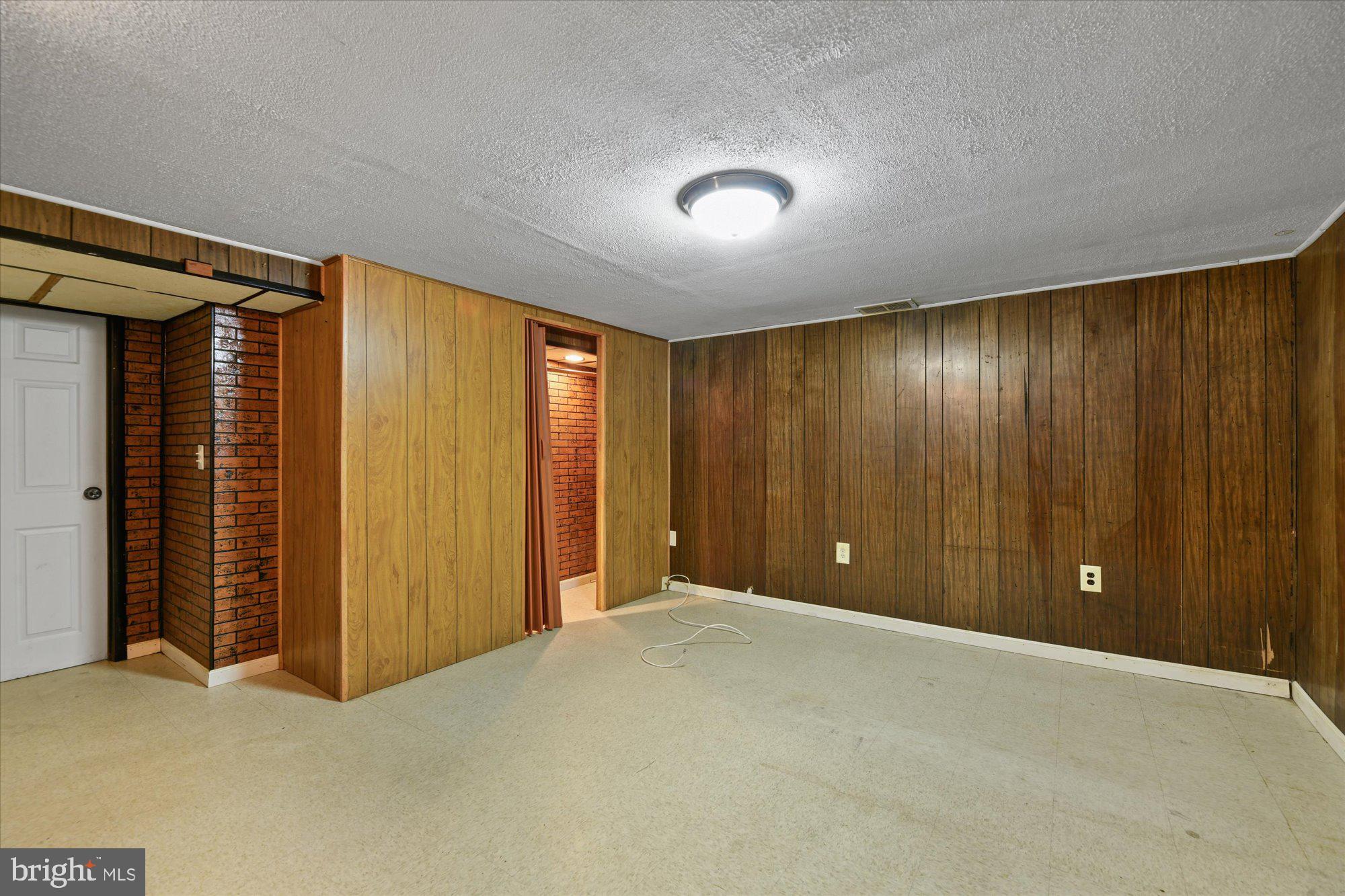 636 Brisbane Road Baltimore, MD 21229 - Photo 24 of 31