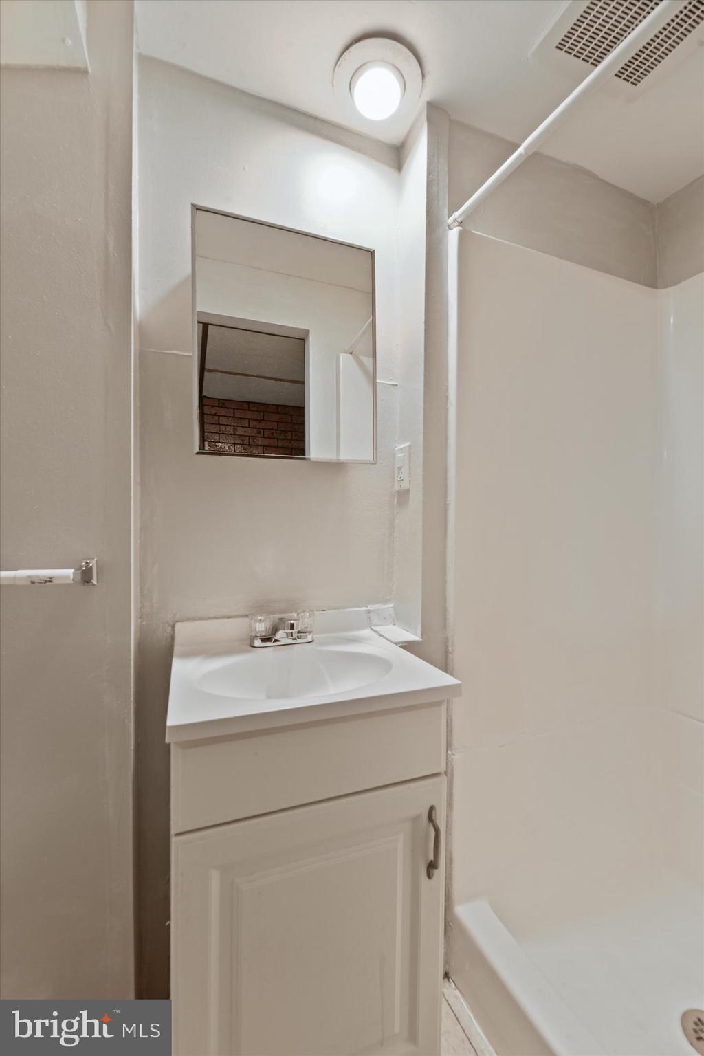 636 Brisbane Road Baltimore, MD 21229 - Photo 26 of 31