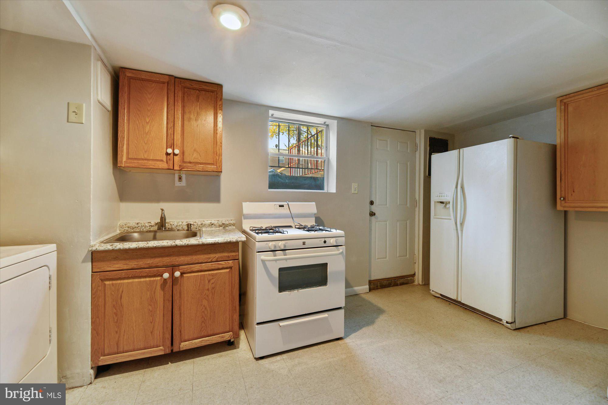 636 Brisbane Road Baltimore, MD 21229 - Photo 27 of 31