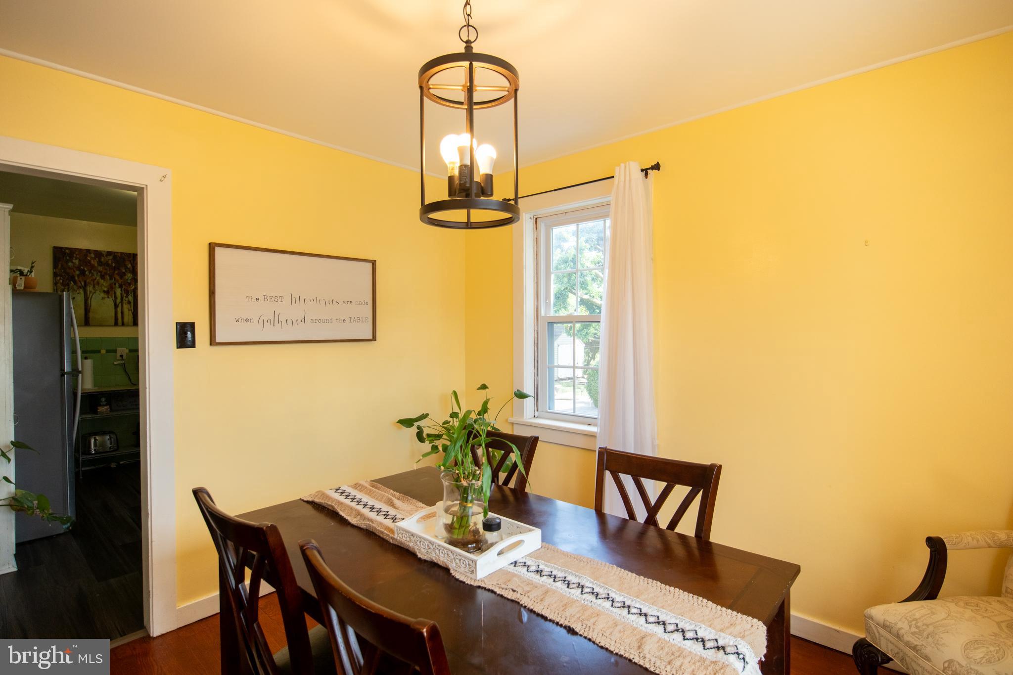 610 Cornwall Road Lebanon, PA 17042 - Photo 11 of 57 Formal dining room