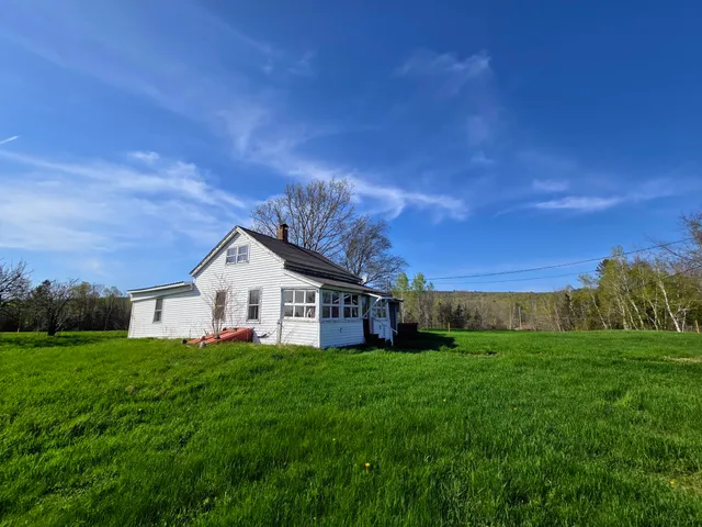 $80,000 | 22 Bray Hill Road, Phillips, ME 04966