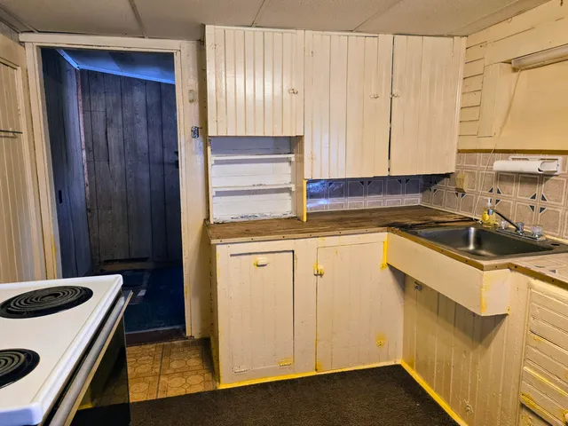 $80,000 | 22 Bray Hill Road, Phillips, ME 04966