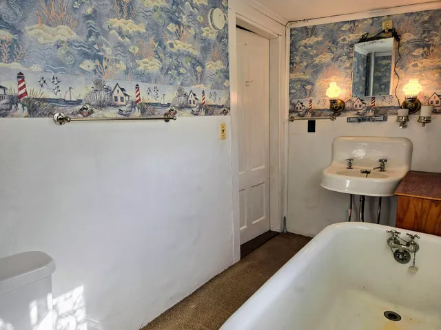 $80,000 | 22 Bray Hill Road, Phillips, ME 04966