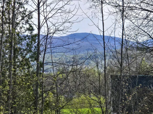 $80,000 | 22 Bray Hill Road, Phillips, ME 04966