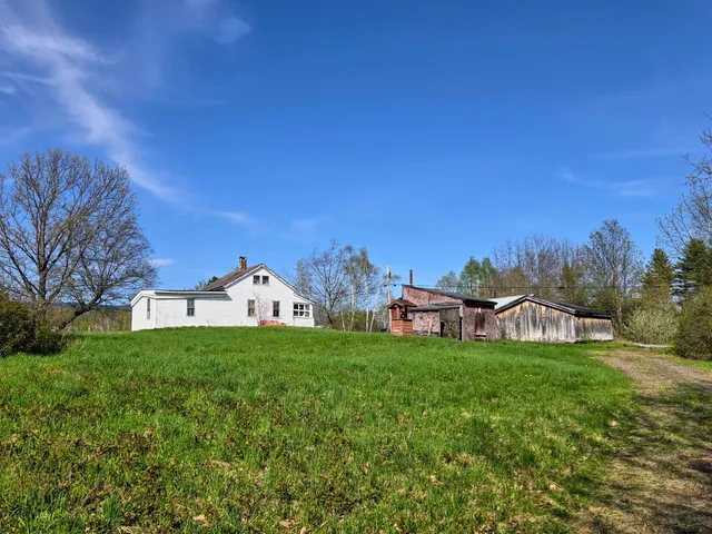 $80,000 | 22 Bray Hill Road, Phillips, ME 04966