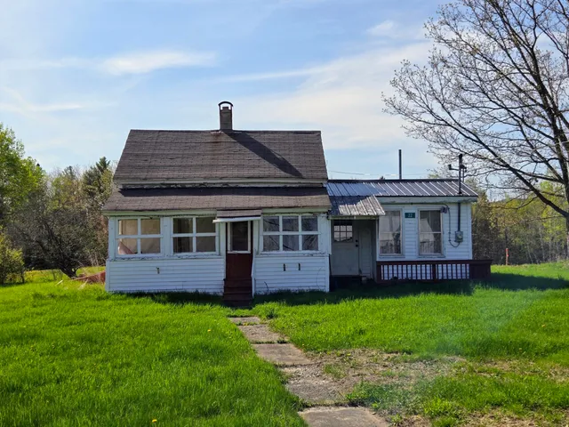 $80,000 | 22 Bray Hill Road, Phillips, ME 04966