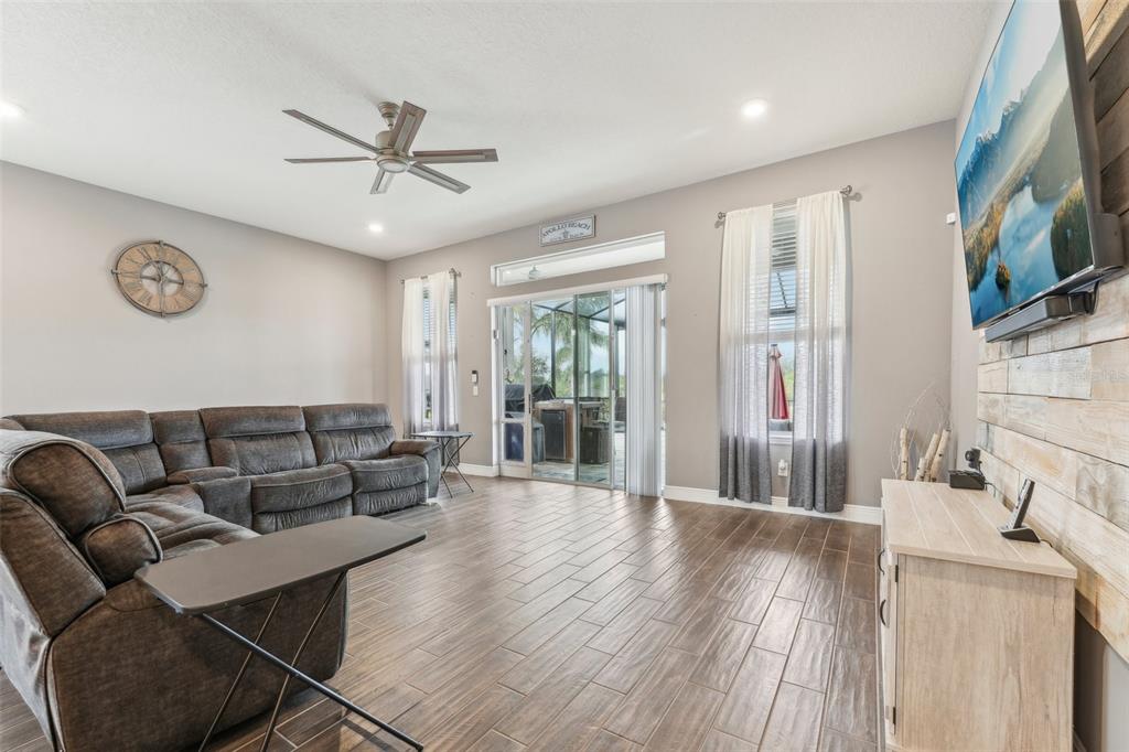 6028 Milestone Drive Apollo Beach, FL 33572 - Photo 11 of 80