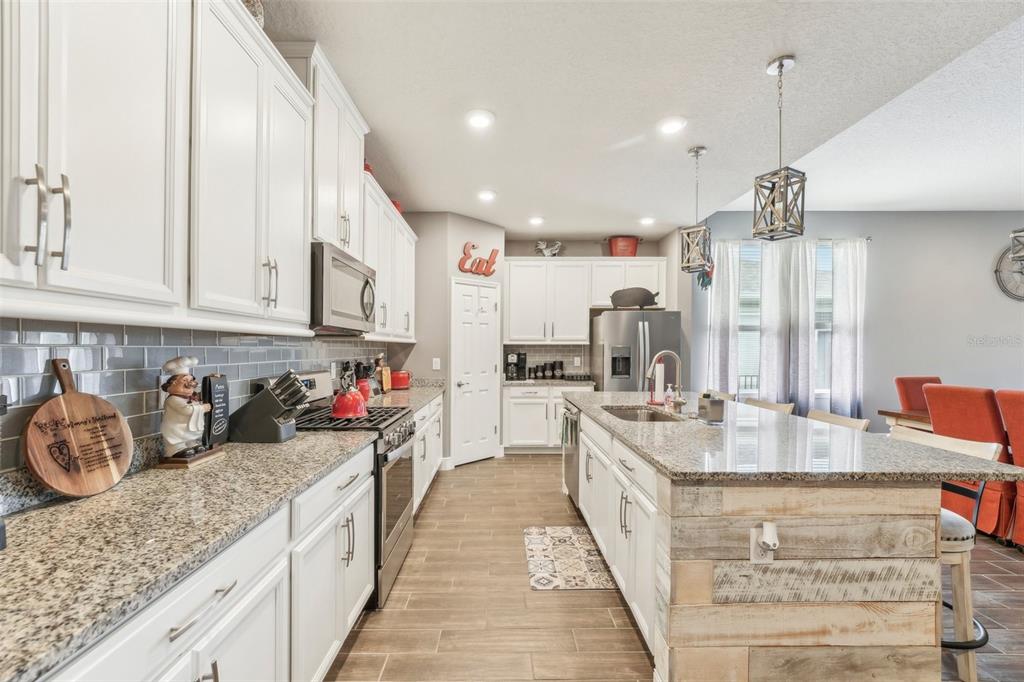 6028 Milestone Drive Apollo Beach, FL 33572 - Photo 16 of 80