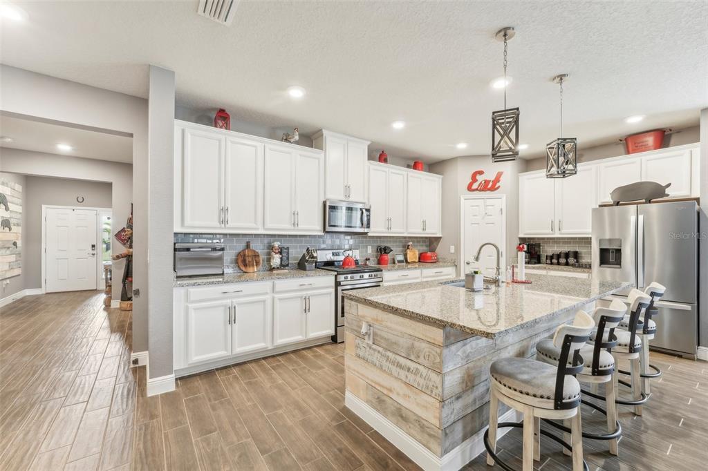 6028 Milestone Drive Apollo Beach, FL 33572 - Photo 17 of 80