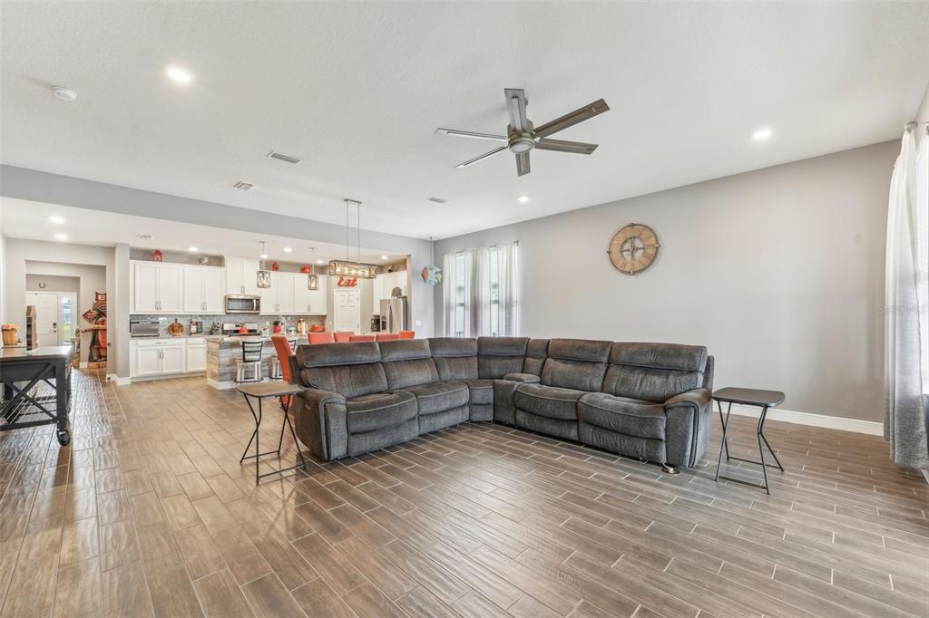 6028 Milestone Drive Apollo Beach, FL 33572 - Photo 10 of 80