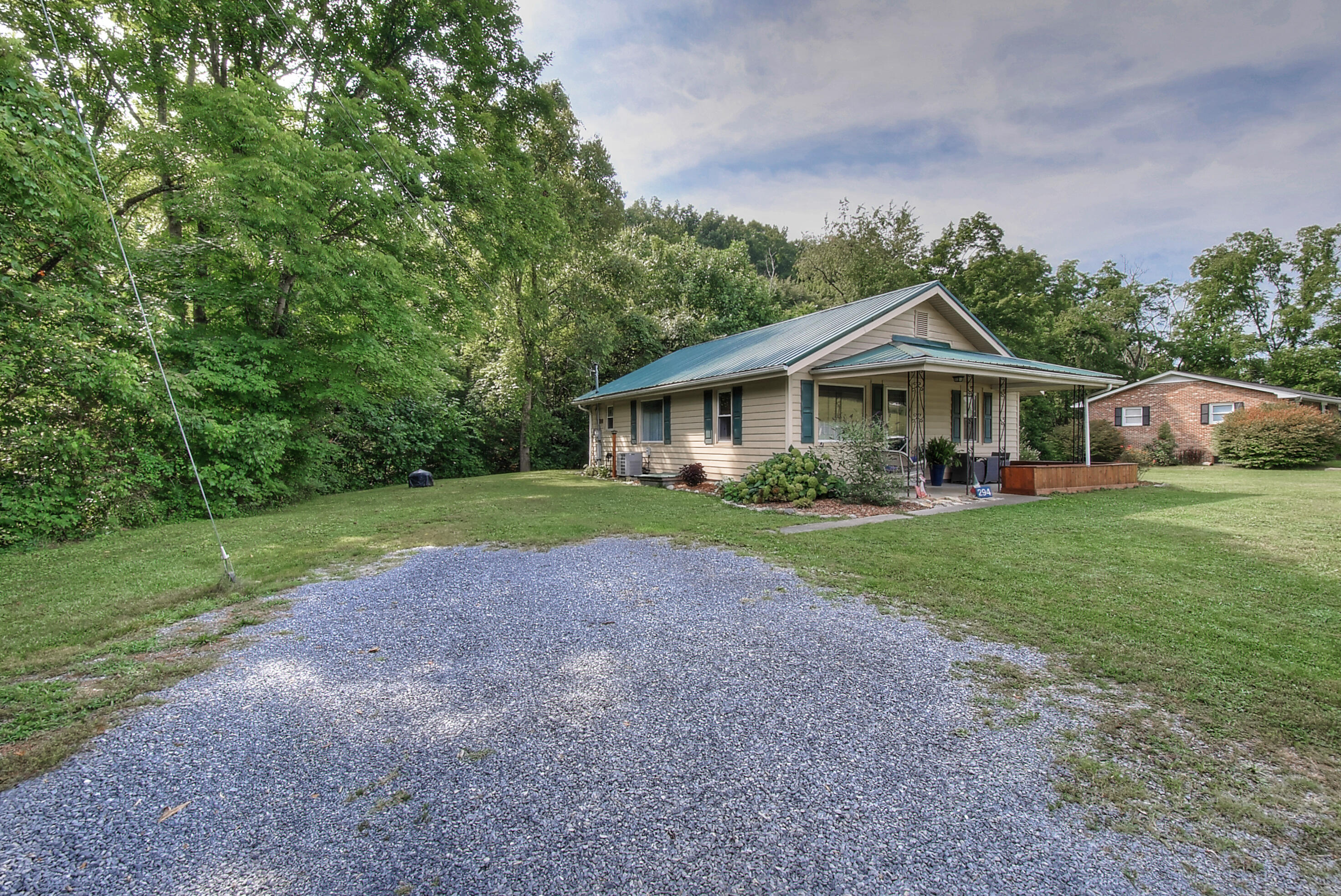 294 Sinking Creek Road Johnson City, TN 37601 - Photo 2 of 32 2