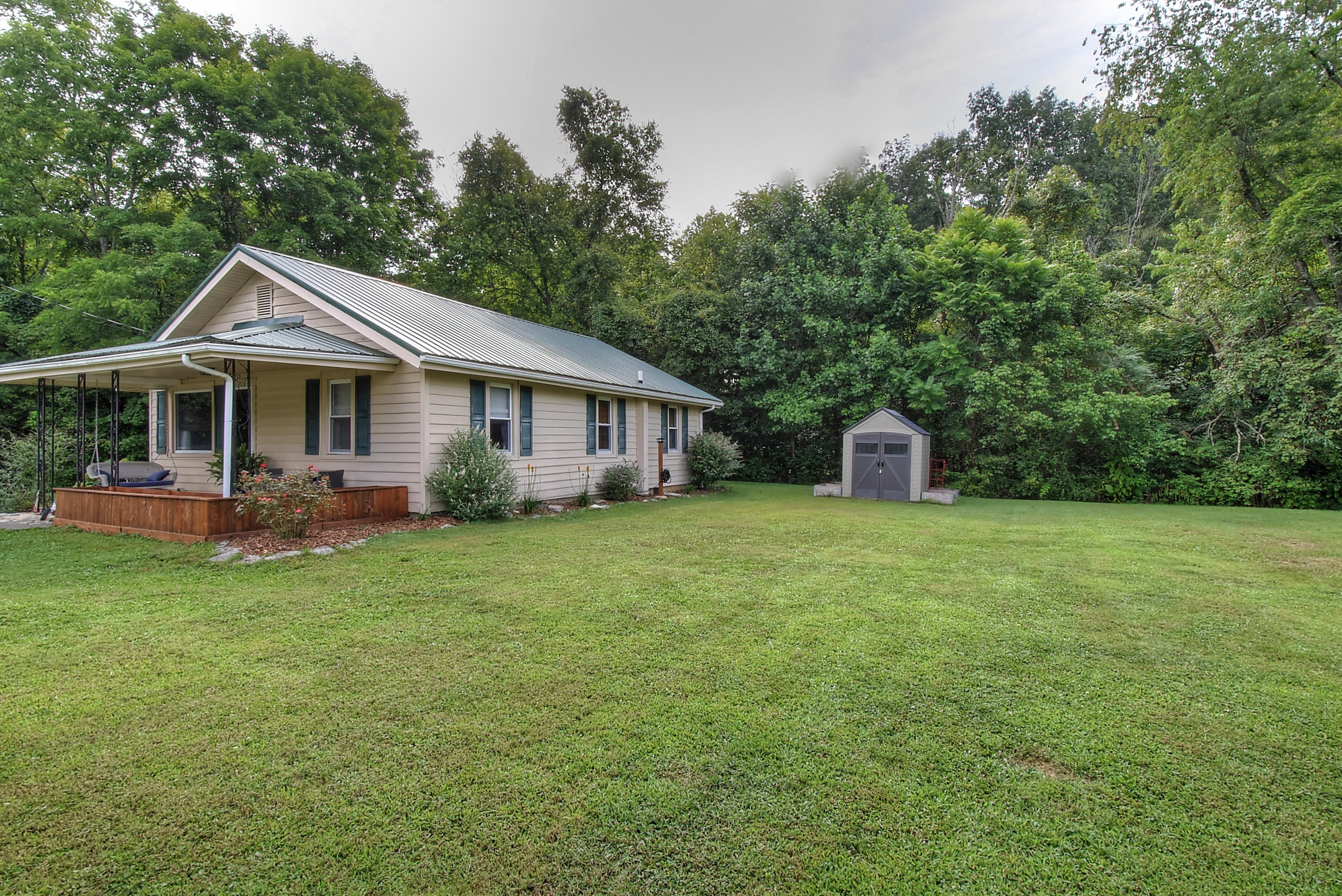 294 Sinking Creek Road Johnson City, TN 37601 - Photo 4 of 32 4