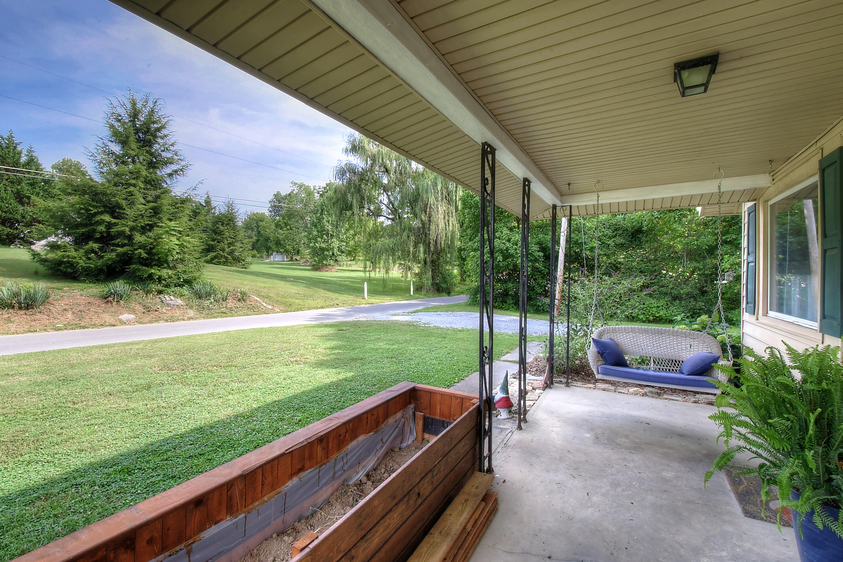 294 Sinking Creek Road Johnson City, TN 37601 - Photo 8 of 32 8