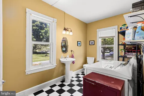 $385,000 | 20 North Greenwich Street, Alloway, NJ 08001