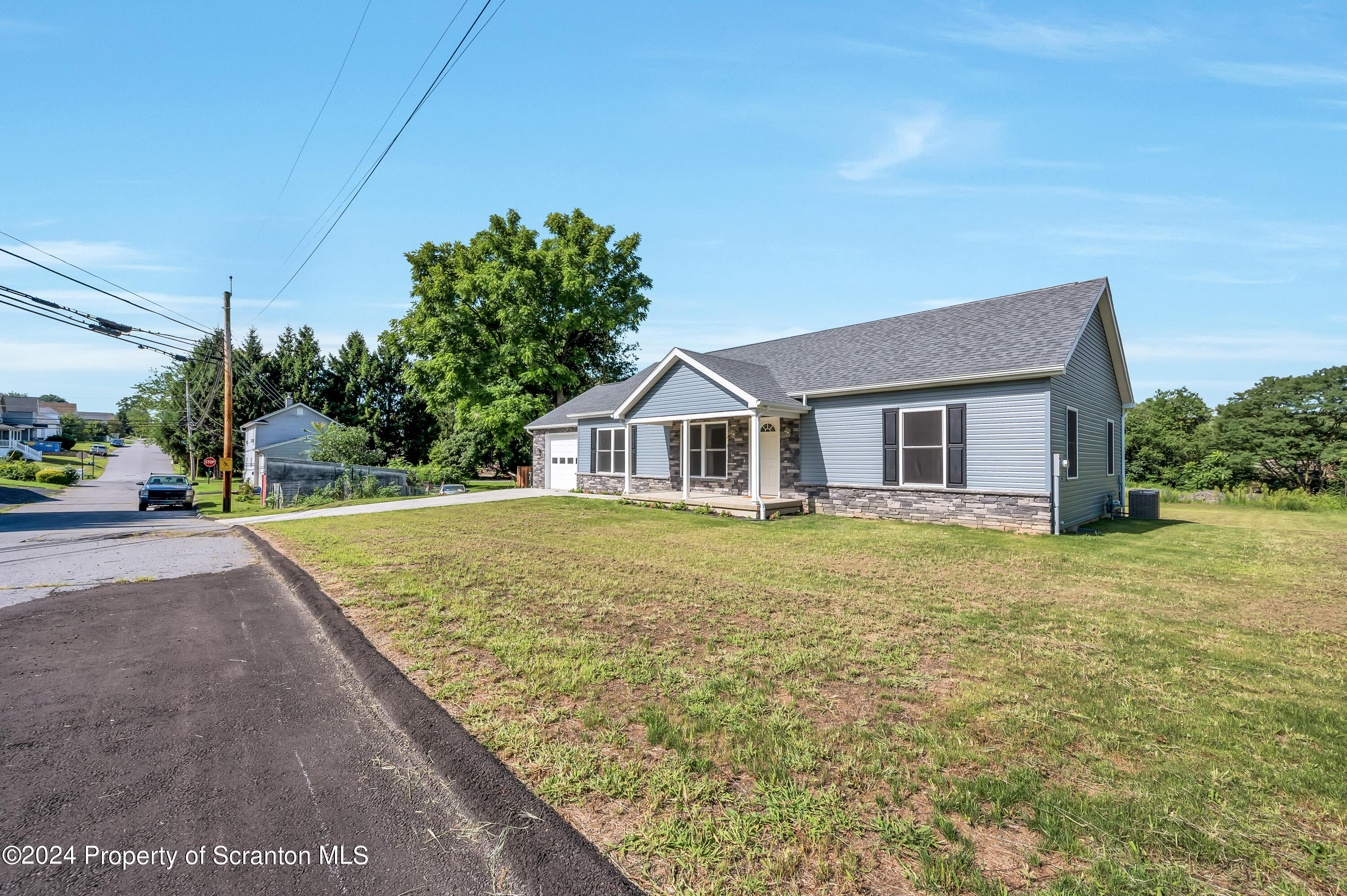 1261 Spring Street Duryea, PA 18641 - Photo 4 of 44 Gallery Image 4